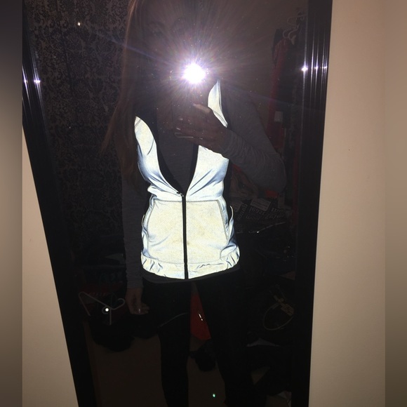 Lululemon high vis vest - Picture 2 of 6